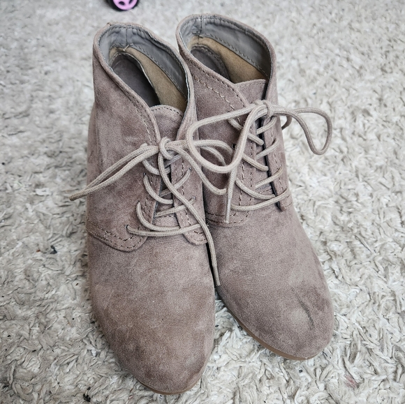 Arizona Grey Taupe Wedge Heels - Picture 2 of 5